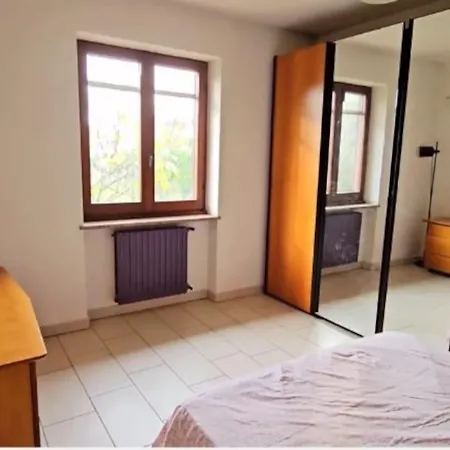 Indipendente Apartment *